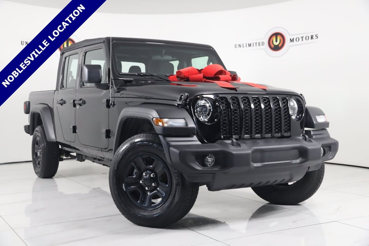 Used 2022 Jeep Gladiator Sport in Noblesville