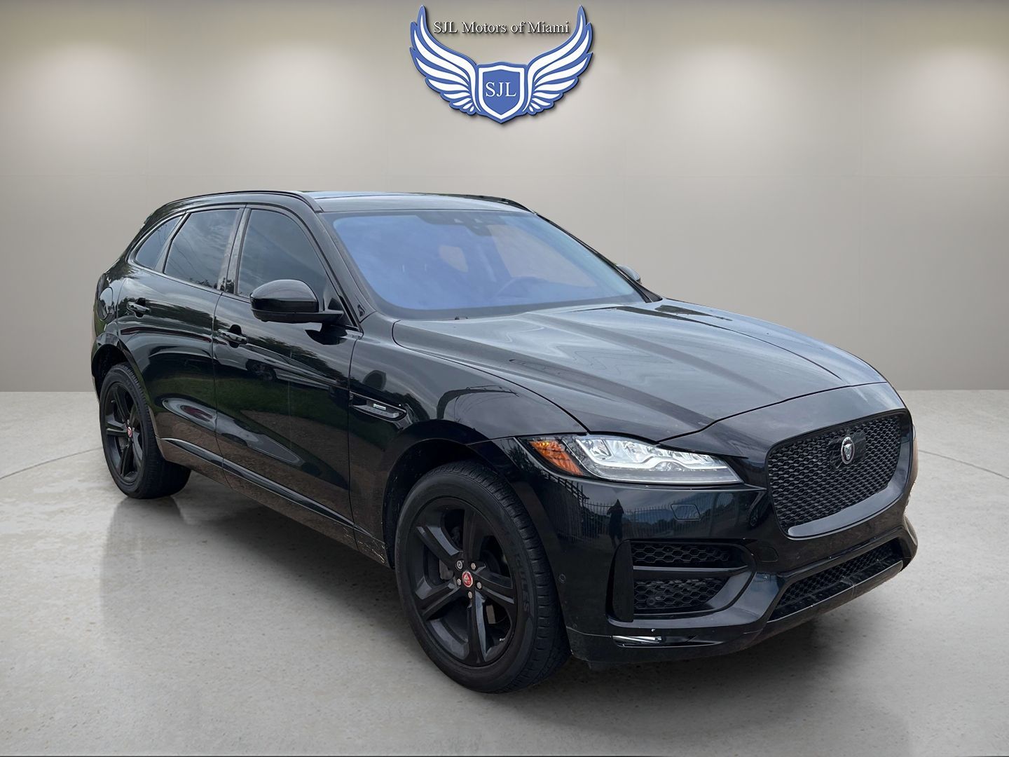 2018 Jaguar F-PACE 25t R-Sport