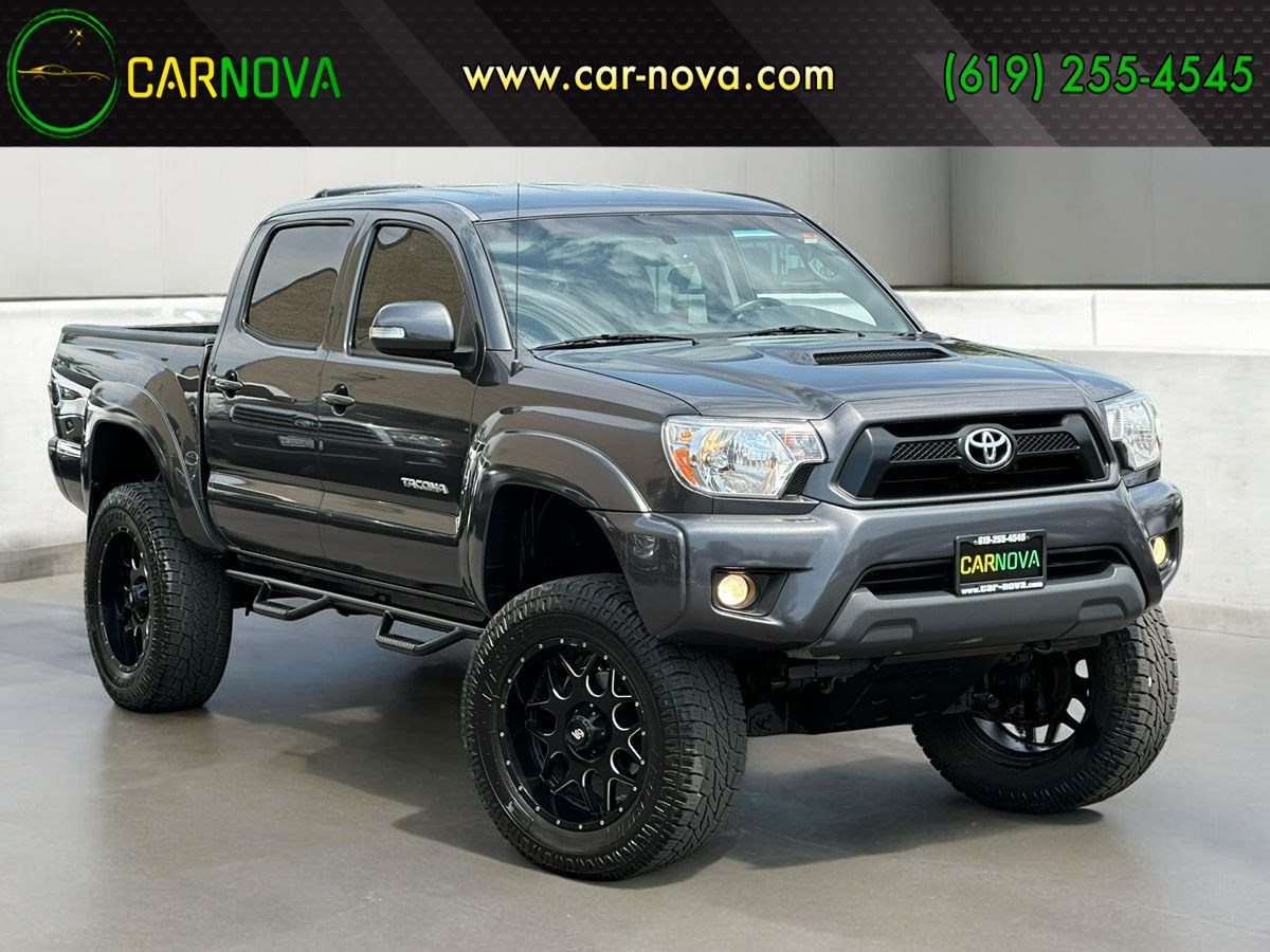 2013 Toyota Tacoma V6 Custom lifted 4x4