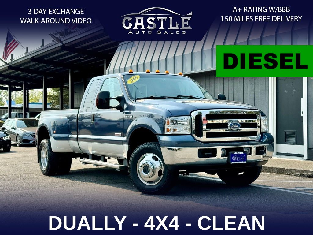 2005 Ford Super Duty F-350 DRW Lariat DRW