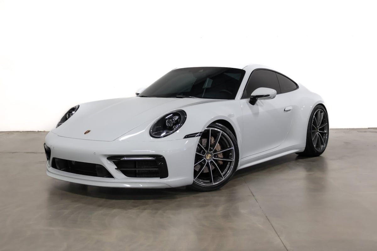 2022 Porsche 911 Carrera