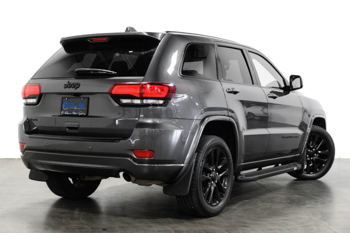 Sold 2018 Jeep Grand Cherokee Altitude in The Colony