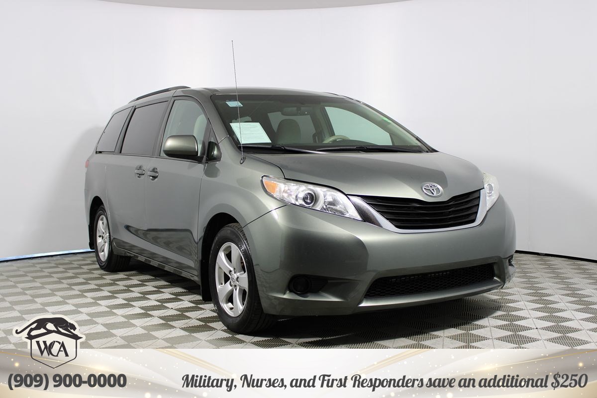 Orders 2011 sienna xle for