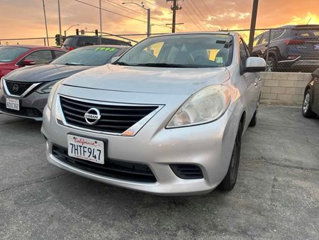 2014 Nissan Versa SV