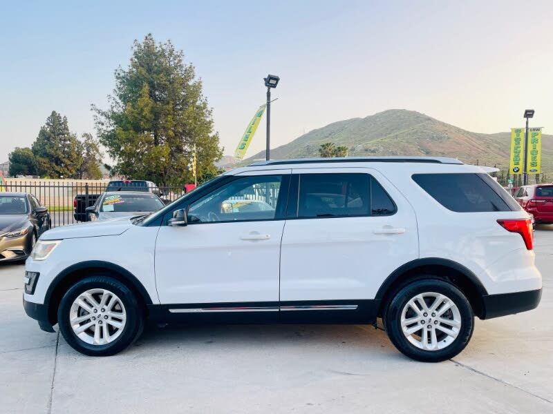 Ford Explorer 2016 Ford Explorer 1FM5K7D8XGGA07589
