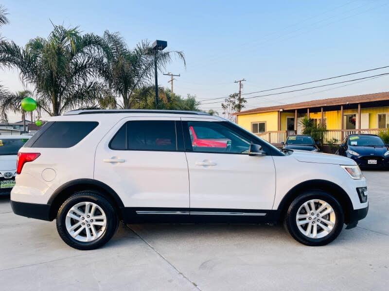 Ford Explorer 2016 Ford Explorer 1FM5K7D8XGGA07589