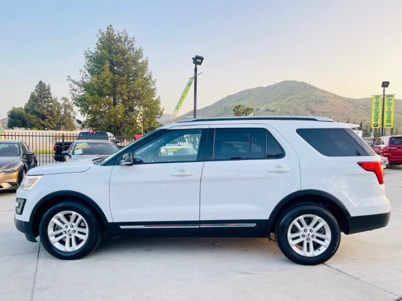 Ford Explorer 2016 Ford Explorer 1FM5K7D8XGGA07589