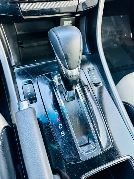 Honda Accord Coupe 2017 Honda Accord Coupe 1HGCT1B8XHA008353