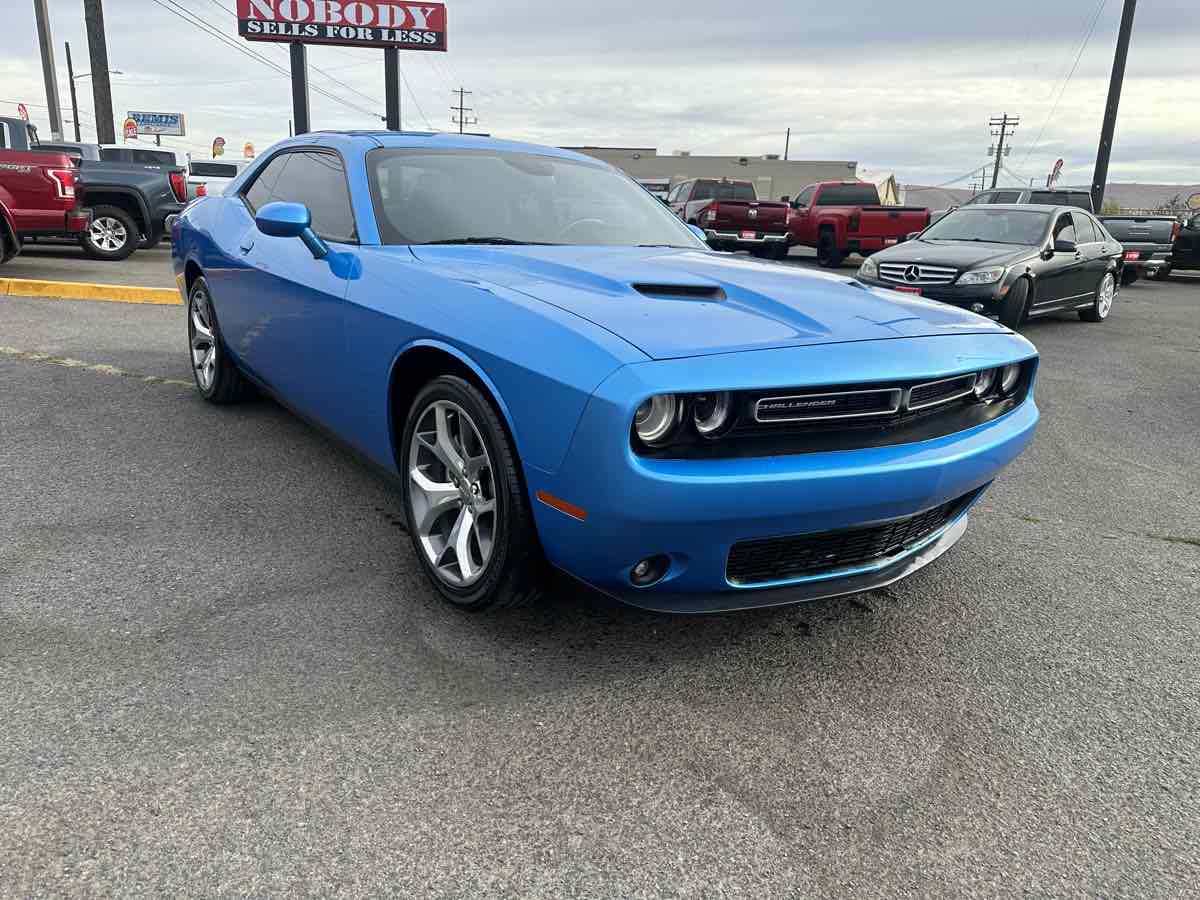 2015 Dodge Challenger SXT Plus