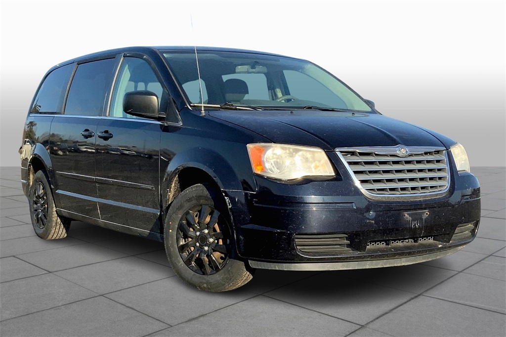 2010 Chrysler Town & Country LX