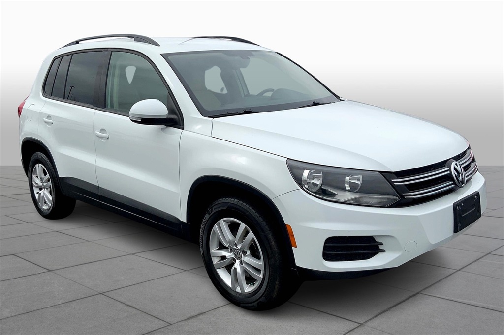 Sold 2017 Volkswagen Tiguan S in Flint