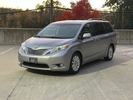 2012 Toyota Sienna XLE