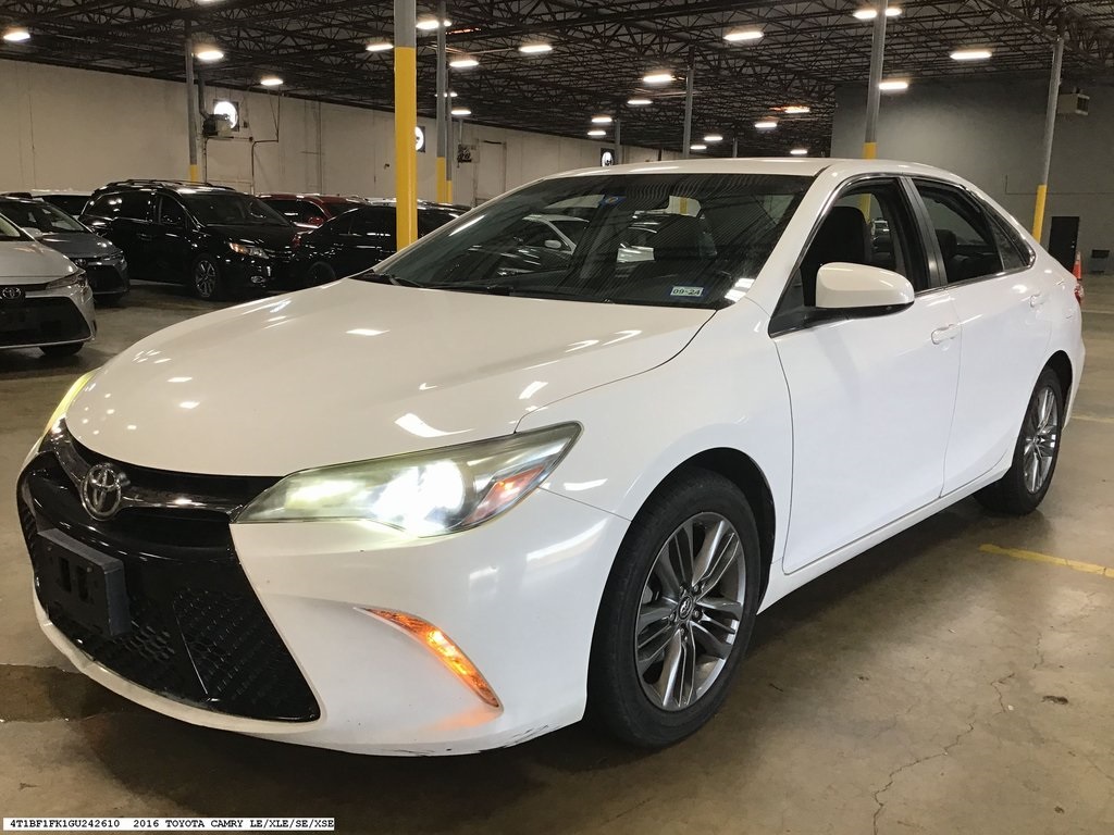 2016 Toyota Camry LE